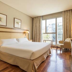 Disabled accessible room Hotel ILUNION Alcalá Norte Madrid