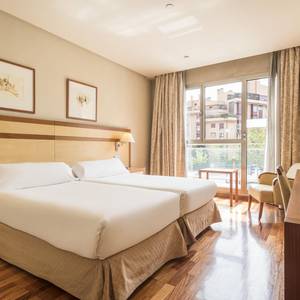 Corporate single room Hotel ILUNION Alcalá Norte Madrid